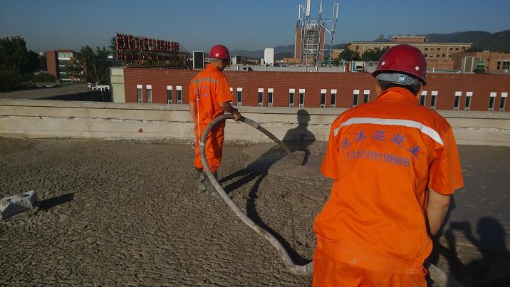 <b>屋面现场施工</b>